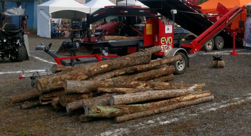 Venez voir le processeur à bois de chauffage Pilkemaster EVO en action aux Journées Portes Ouvertes sur Notre Forêt à Amos